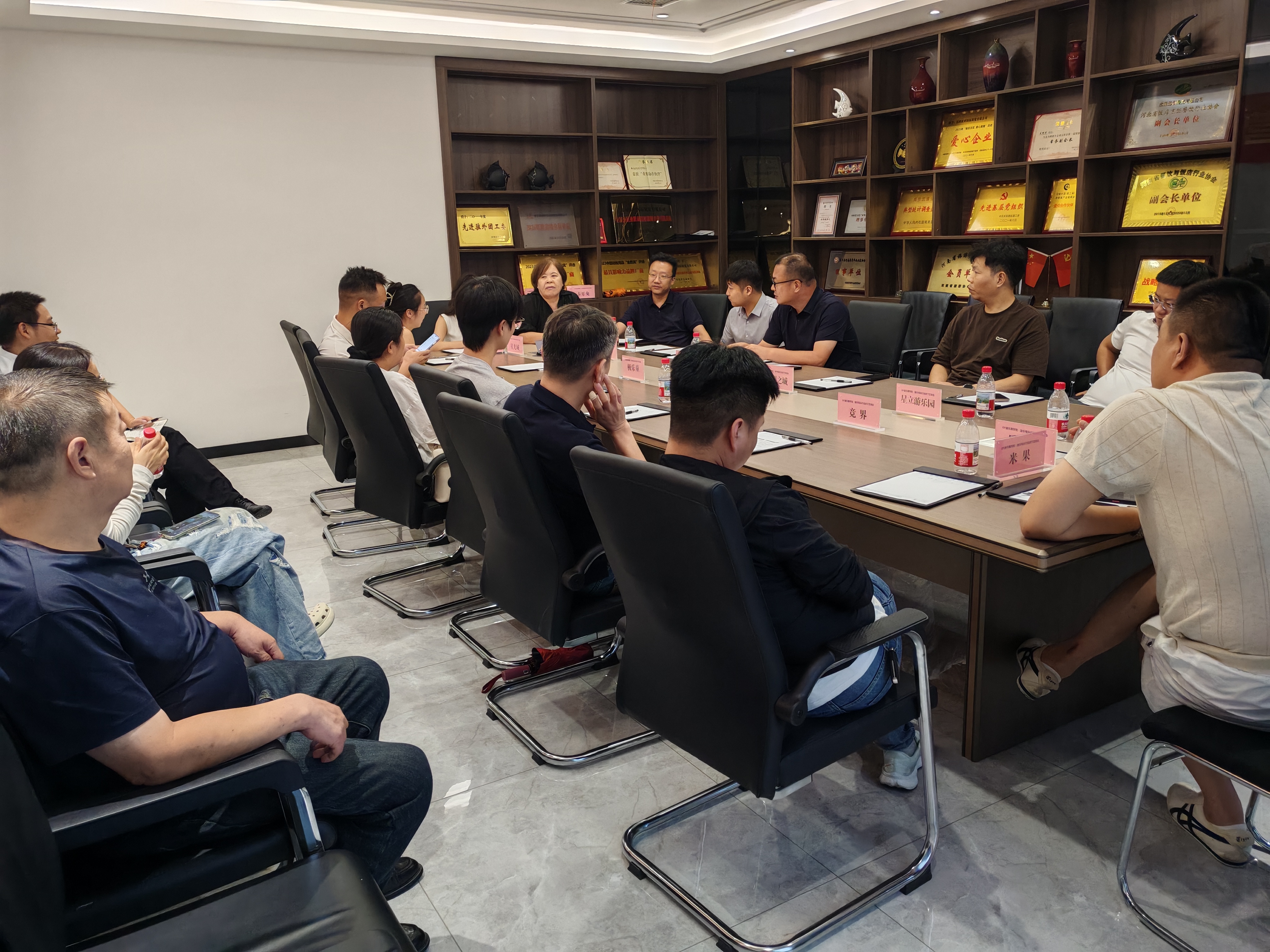 2026游乐电玩行业线下交流会成功举办，同行聚力共破行业经营新挑战